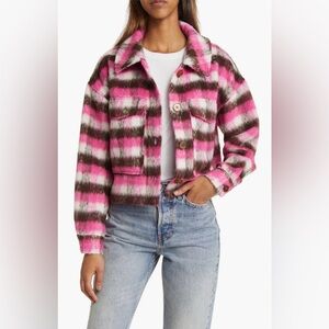 🩷 NWOT! Pink Plaid Crop Shacket